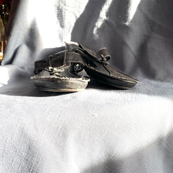 Dockers soft black leather flip flops size 7 - Picture 3 of 6